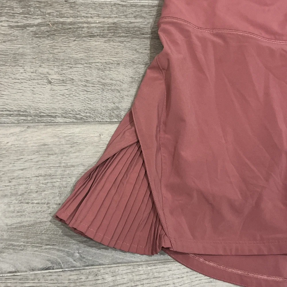 LULULEMON Play Off The‎ Pleats Skirt Skort Women's Size 10 